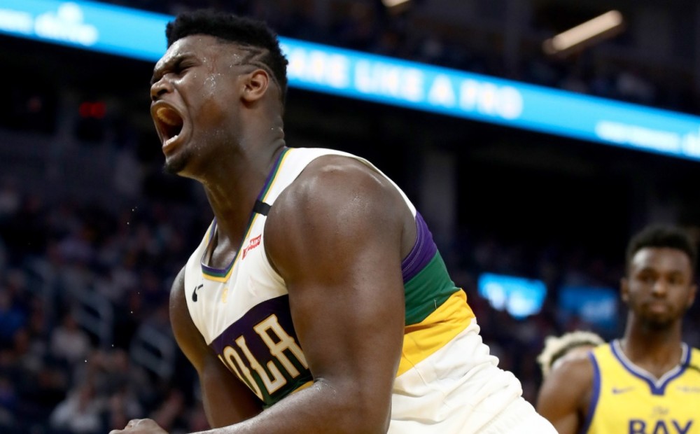  文班亚马25+10+5，马刺终结勇士八连胜  