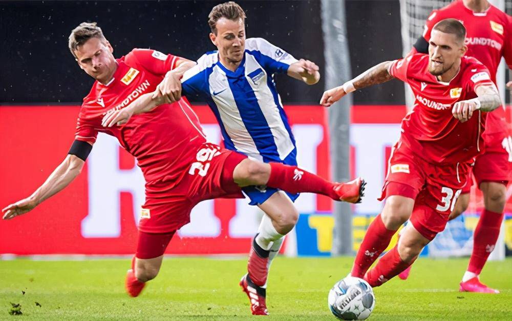  霍芬海姆年轻前锋闪耀德甲斩获关键三分  