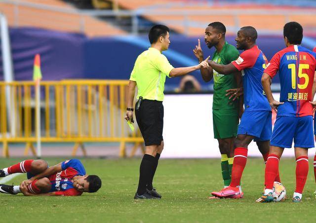  欧塞尔保级形势严峻，管理层否认已接触新教练  